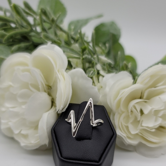 ❤️ HEARTBEAT RING - Picture 9 of 9